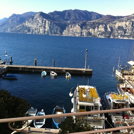 Charmante Apartament Lake Front Malcesine Exteriér fotografie